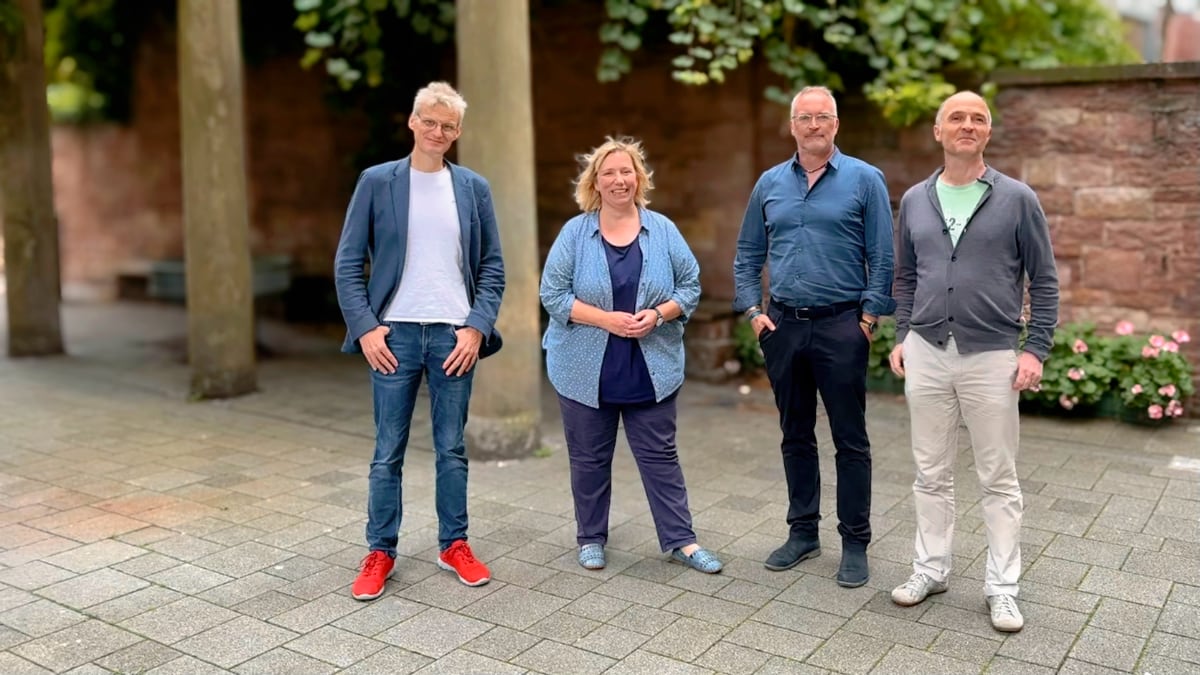 von links nach rechts: Herr Dr. Roth, Frau Seitz, Herr Klering, Herr Schneider